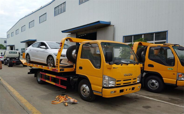 重庆大渡口区24小时拖车救援电话，重庆大渡口区道路救援公司一般多少钱